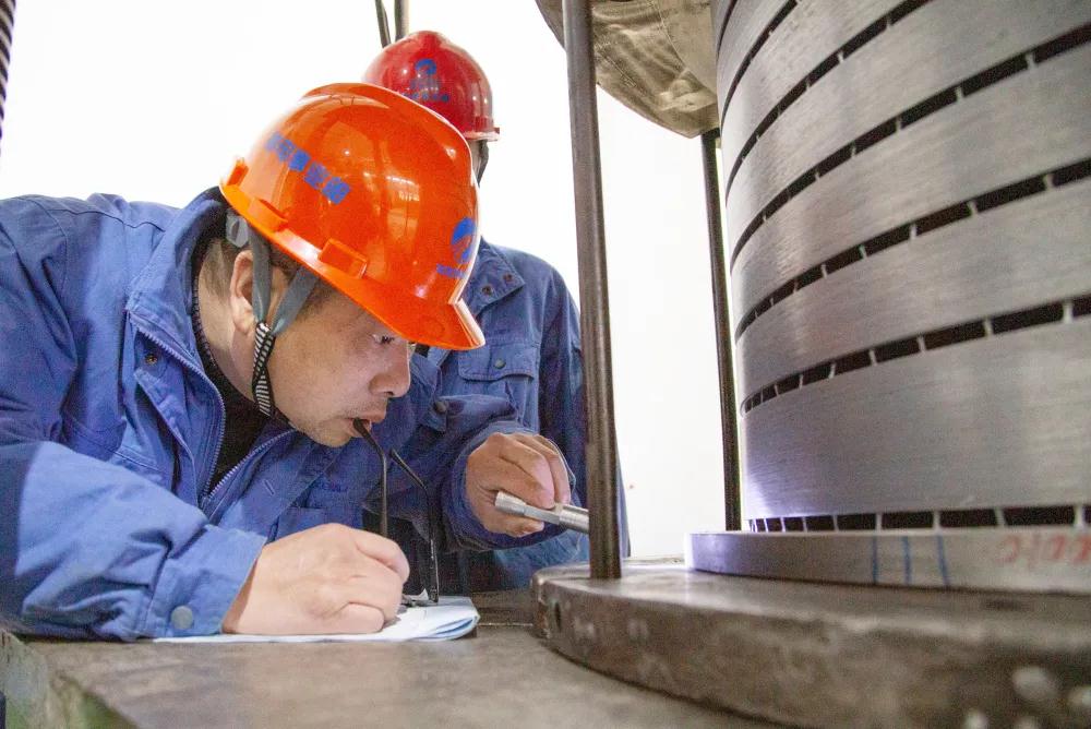 電機事業(yè)部黨委 學(xué)思踐悟 推動(dòng)黨史學(xué)習教育見(jiàn)行見(jiàn)效3.jpg